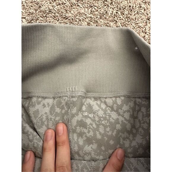 offline by aerie high rise gray snakeskin pattern leggings women’s size XL - Picture 4 of 5